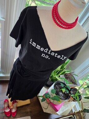 🙅‍♀️Immediatey No. Black Tshirt W/White Lettering🚫